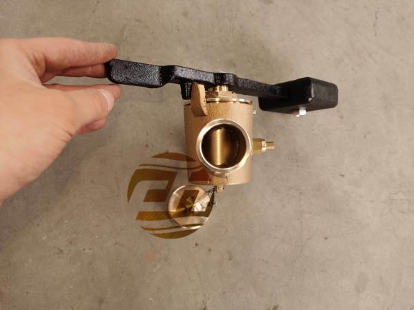 SELF-CLOSING VALVE FOR TANK SOUNDING. WITH VENT VALVE. MODEL-FH-40A  MATERIAL - BRONZE