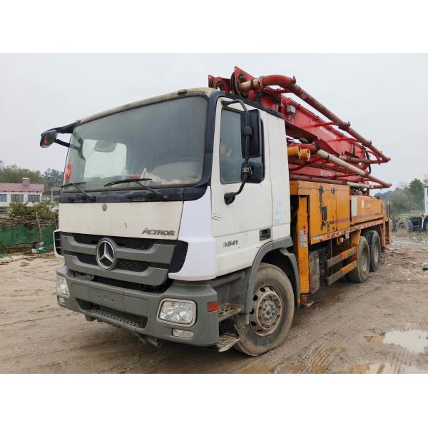 Mecánica Putzmeister bomba de hormigón de 38 m instalada en el chasis de Mercedes venta directa