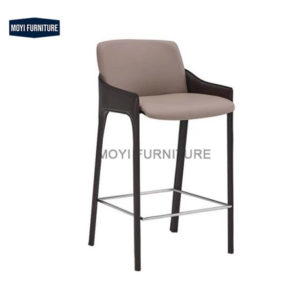 MOYI High Quality Living Room Walnut Saddle bar Chair Metal Base bar Stool for Dining and Restaurant Commerical Use