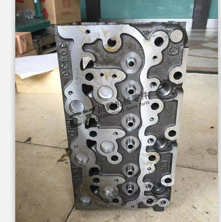 16467 - 03040 Kubota Engine Cylinder Heads D1503