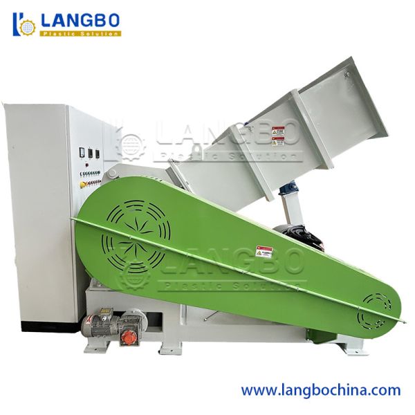 Industrial Plastic Crusher Machine with 37KW Motor Power 100-500KG/HR Capacity and Reinforced Steel Body