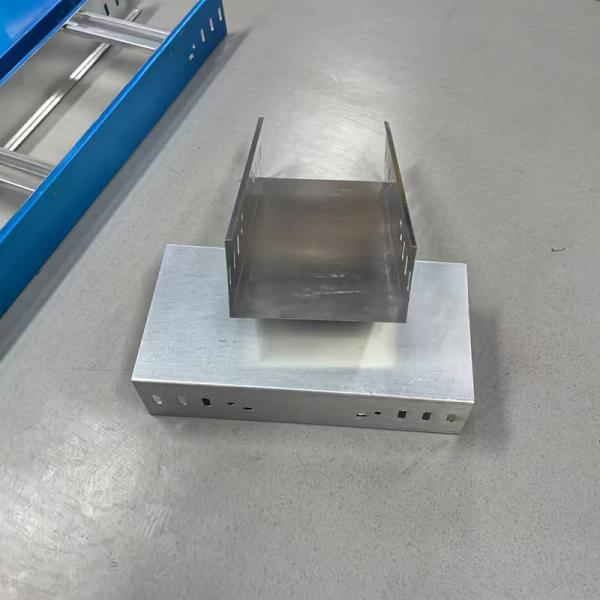 Tela de cable de aluminio ligera y duradera de tipo escalera de 50 mm a 150 mm de altura