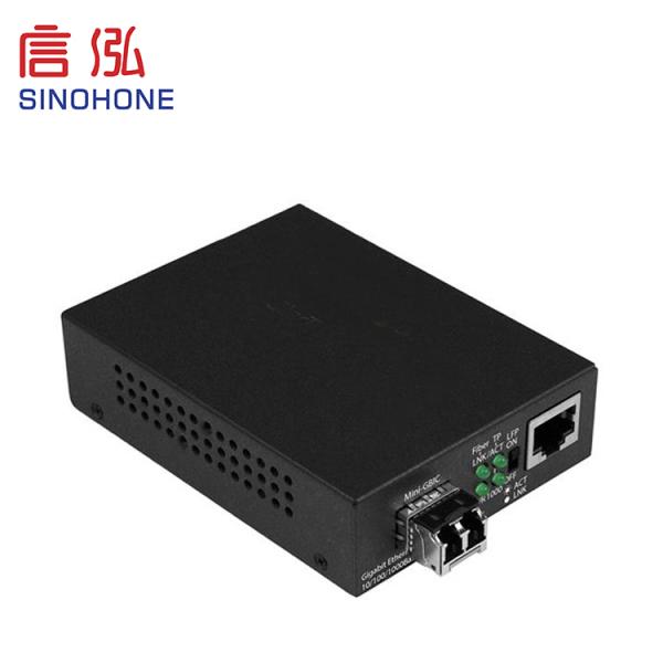 Single Mode Fiber Optic Media Converter Gigabit 50hz Long Delivery Distance