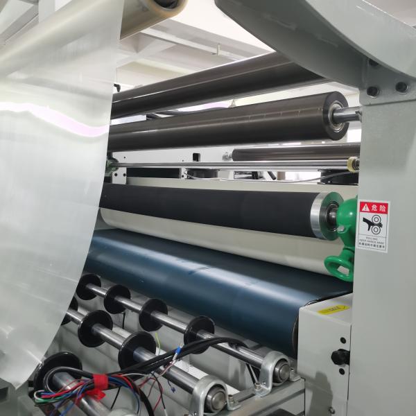 Máquina de laminação UV automática para decorações de vidro em placas de acrílico