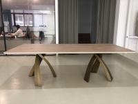Meubles de salle à manger en métal de luxe, ensemble de tables à manger en céramique italienne.