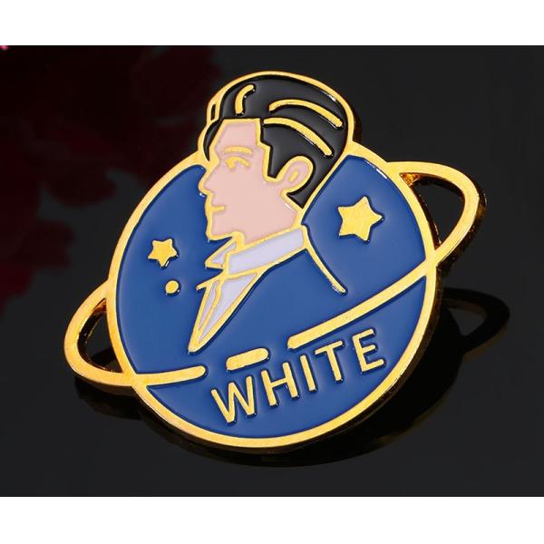 Zinc-alloy lacquered metal brooch pin badges cartoon university logo words OEM