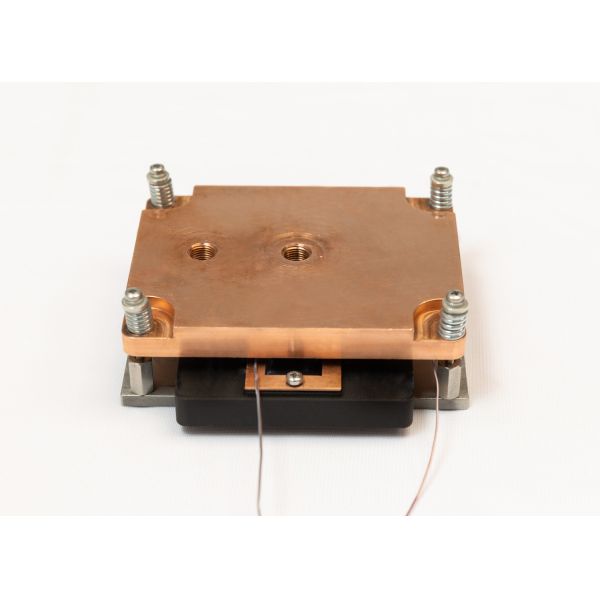 5-AXIS QCW LASER WELDING MACHINE, USED FOR LIQUID-COOLED COLD PLATE WELDING, CONTINUOUS LASER OUTPUT, RELIABLE QUALITY, ONE-YEAR MAINTENANCE SERVICE.