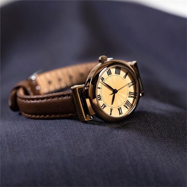 Roman Numerals Belt Quartz Battery Wristwatches Mineral Glass 30m Waterproof