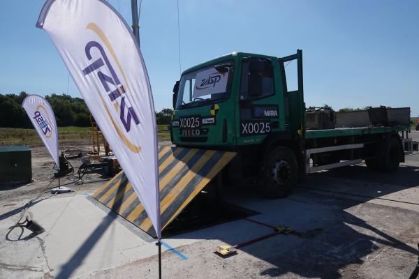 Bloqueur de route haute sécurité 1000mm avec lumière LED et interface RS485