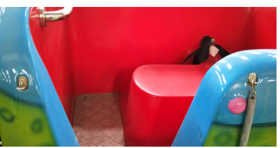 4 - 7km/H Speed Mini Roller Coaster 380v 8.8kw Rated Power 1.4m * 90cm Trolley Size