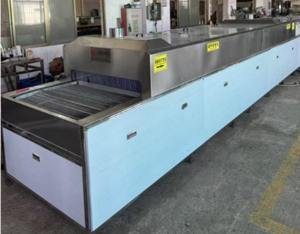 Equipamento industrial avançado de limpeza e secagem com tecnologia ultrasônica para peças metálicas