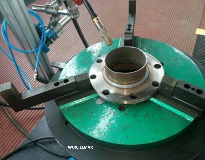 100kg Load Capacity Rotary Tilting Welding Positioner with Stepless Speed Regulation and Precision Gear Rotation