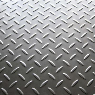 High Strength SS400 Stainless Steel Checker Plate Hot Rolled Embossed Sheet 1000mm