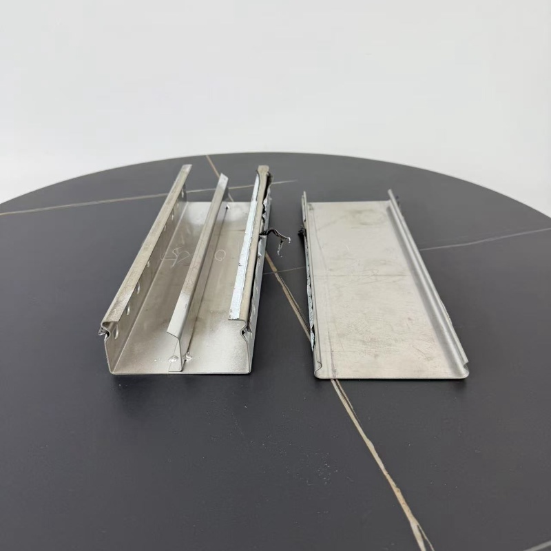 High-Quality Stainless Steel Cable Tray Outstanding Anti-corrosion Performance Add Partition Board Multiple Cables