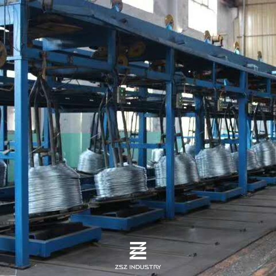 Strong Wire Mesh Fence Rolls Iron Wire Hot Dipped Galvanized Steel Wire