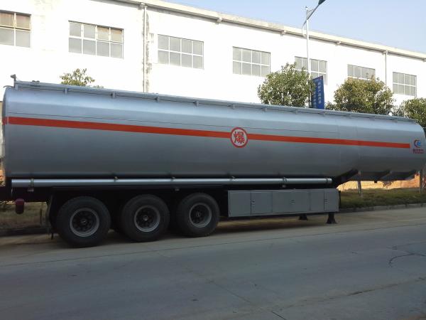 Stable 3 Axles Fuel Tank Truck Trailer With Heavy Duty Landing Gear