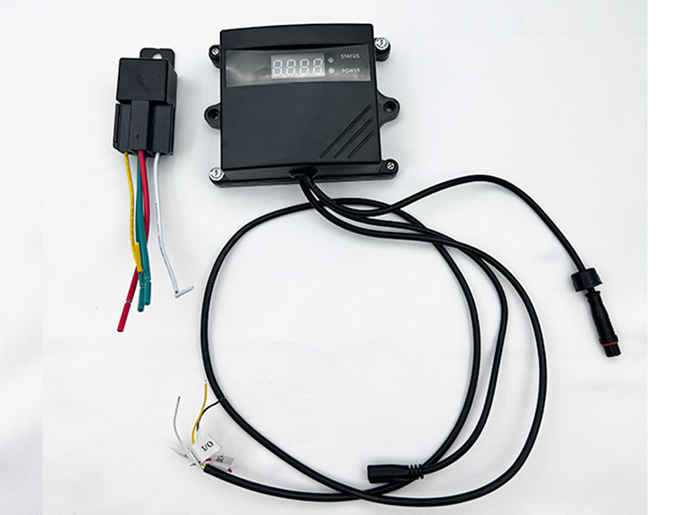 Нигерия Устойчивый к подтасовке GPS Автомобиль Электронный регулятор скорости с ЖК-дисплеем Автомобиль GPS-трекер