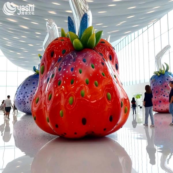 3D Strawberry Sculpture for Outdoor Display Shopping Mall Restaurant Decor