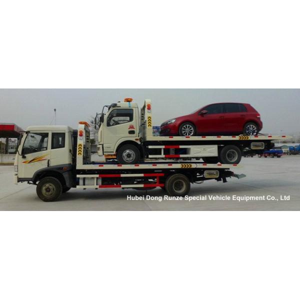Tilt Tray Flatbed Wrecker Tow Truck , Road Vehicle Recovery Truck 2700Kg Lifting