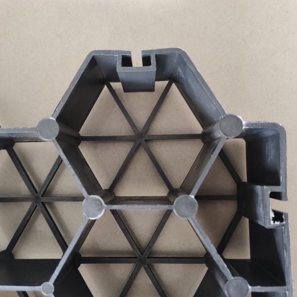 Upgrade Your Outdoor Space with 500*500*50 Plastic Honeycomb Gravel Grass Grid Pavers