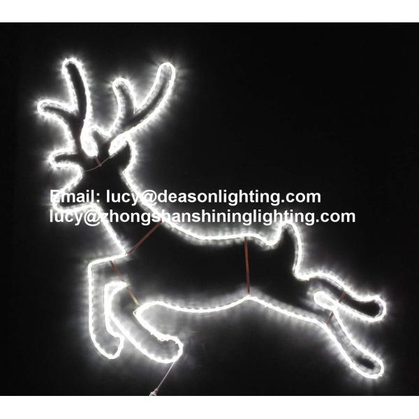 outdoor lighted christmas reindeer