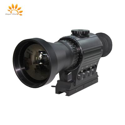 Caçando o espaço do monocular da visão noturna do monocular 50mk da imagiologia térmica