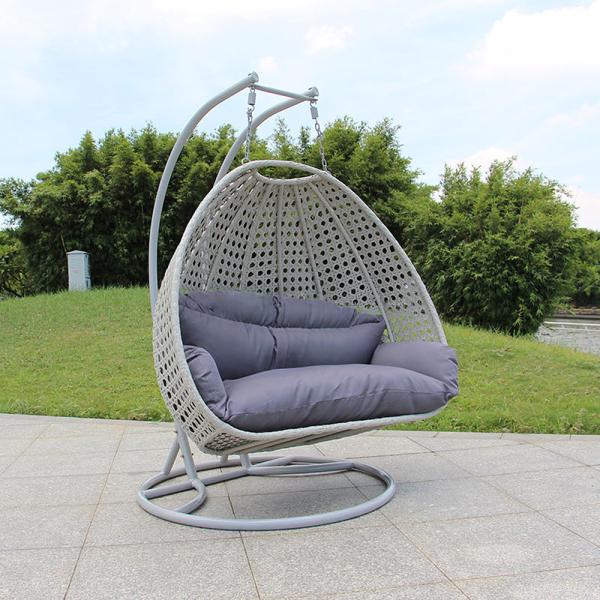 Outdoor Living Room Double Hanging Chair with Customizable Cushions and Metal Frame
