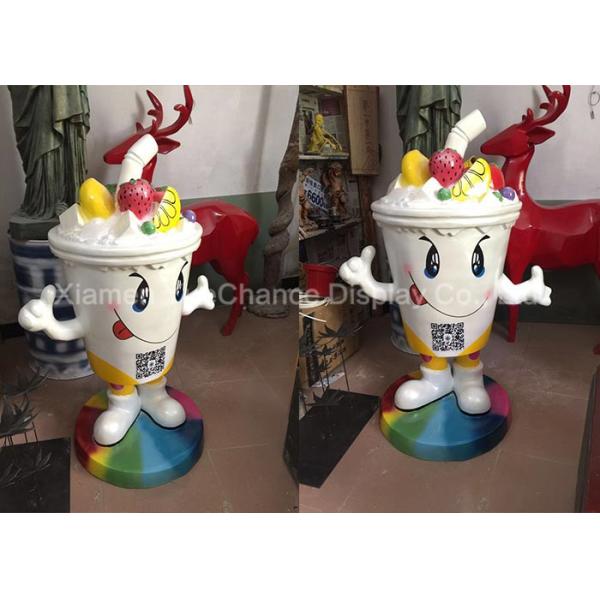 Las estatuas de gran tamaño al aire libre de la resina de la fibra de vidrio que hacen publicidad beben la escultura de la taza