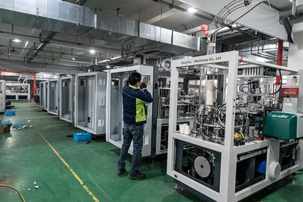 150pcs/Min 高速紙カップマシン 完全自動紙カップマシン 4-16オンス