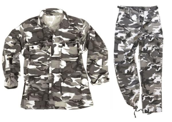 TC 6535 Or TR8020 Military Camouflage Uniforms Adhesive Panels On The Arms