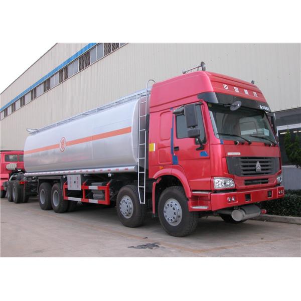 Heavy Duty HOWO 8x4 Oil Tank Trailer , 30 cbm 30000 L - 35000 L Oil Tank Truck