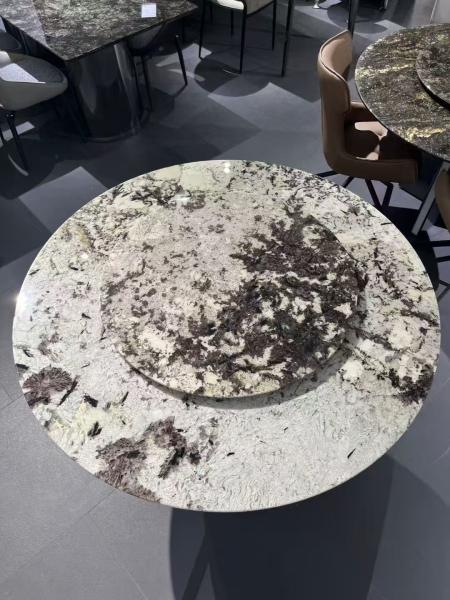 Mesa de comedor de mármol natural de lujo intemporal con superficie lisa