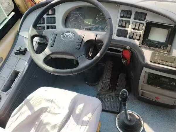 Автобусы и автобусы используются 59 мест Ютонский автобус 3*2 места Размещение Кондиционер Использование в Африке