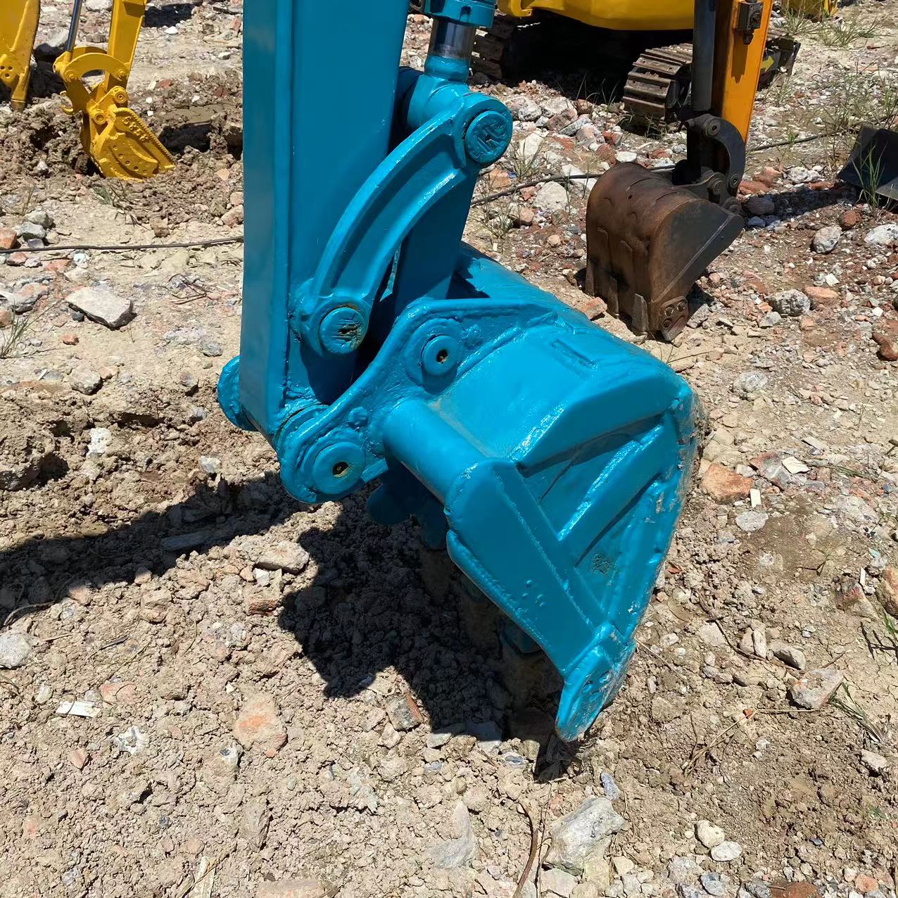 Экскаватор Kubota U35 легкий в эксплуатации с удобным интерфейсом и системой быстрой подключения