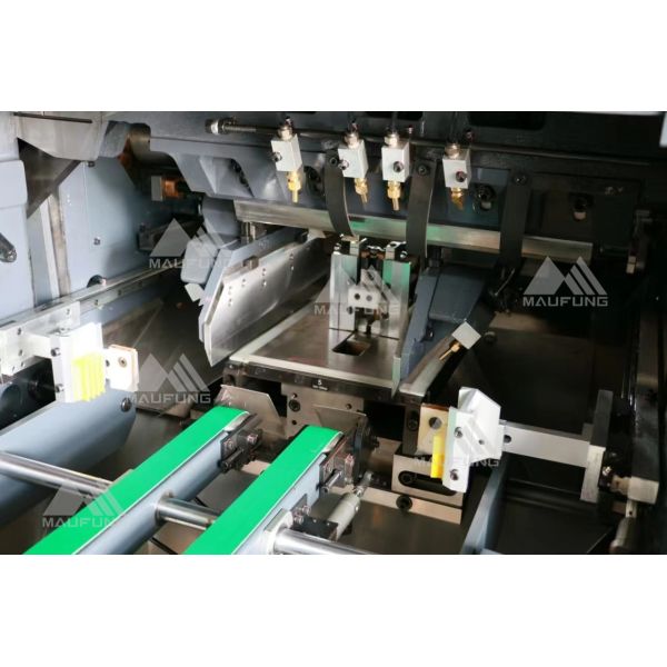 Automatic Three Knife Trimmer Machine Janpanese Keyance PLC Control System Scalable Docking ISM System