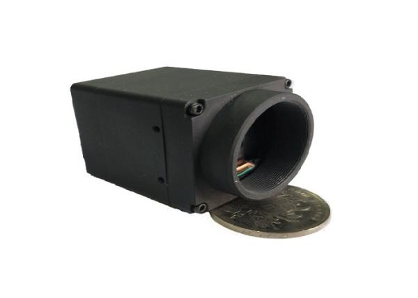384 x 288 Compact Thermal Lwir Camera Core 17μM Pixel Size A3817S Model 2.0 Kg Weight
