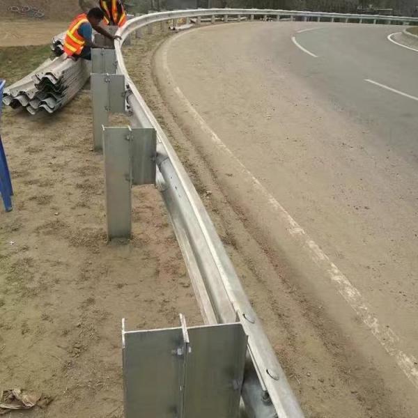 Segurança do Tráfego Rodoviário H Post para a Segurança Zinc revestido aço galvanizado Highway Guardrail