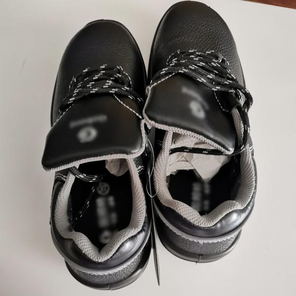 Global Sale Anti-Slip Work Shoes with Widened Steel Toe and Genuine Leather Lining