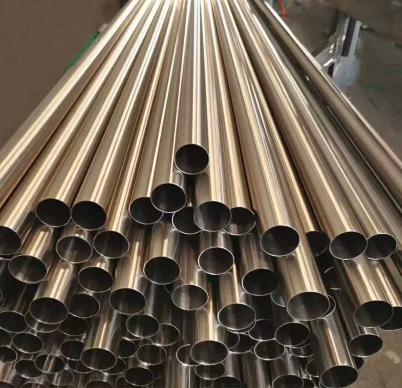304 Stainless Steel Rectangular Tube 600 Grit Polished With 10x20mm-100x200mm Size Range ASTM A554 Architectural Grade Hollow Pipe