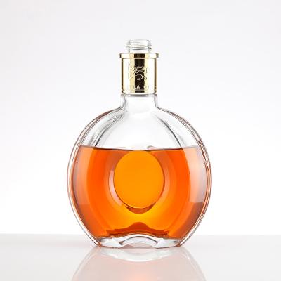 Bebidas Industriais 700ml Vidro Vodka garrafa de uísque com colar de alumínio plástico PP