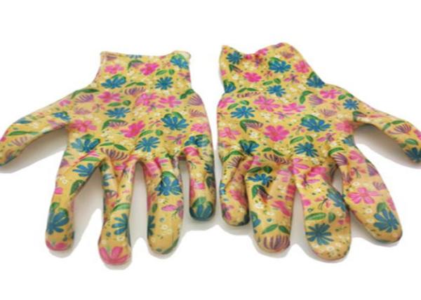 Pretty Ladies Gauntlet Gardening Gloves Corrosion Resistance Knitted Wrist