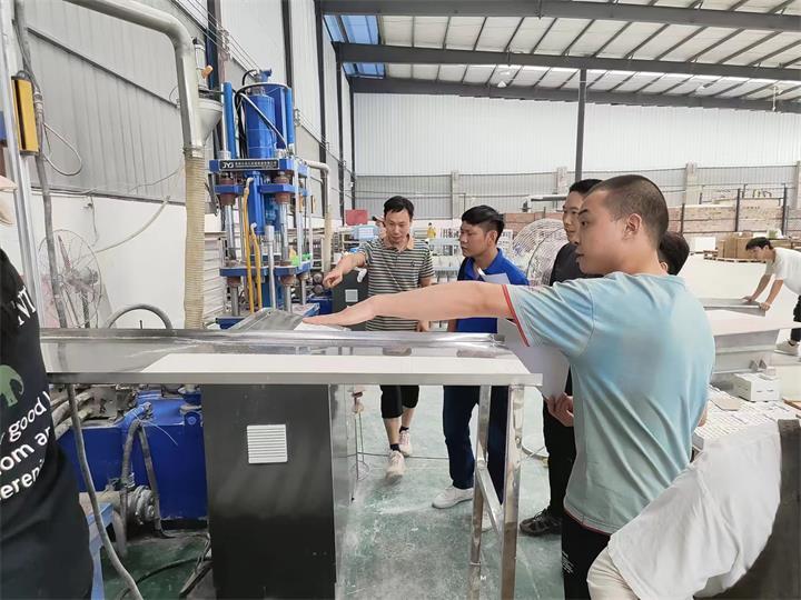Hunan Yibeinuo New Material Co., Ltd.
