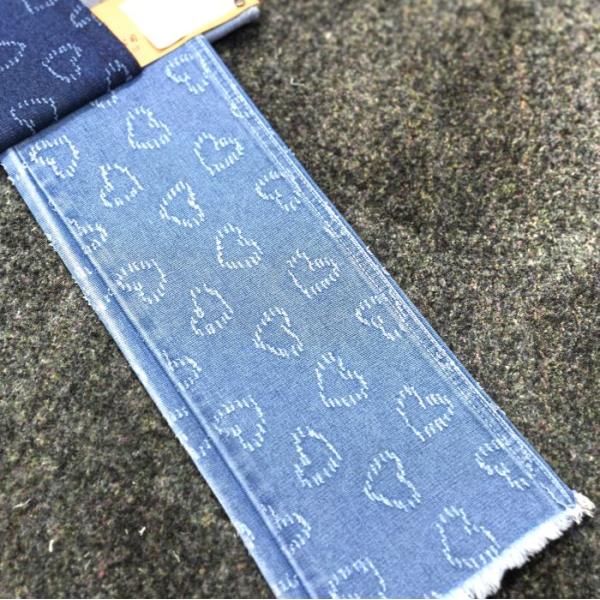Style brodé étirement en forme de cœur motif bleu tissu denim pour femmes Jeans 10,6 oz JSD3077 10 * 7OE Compte de fil