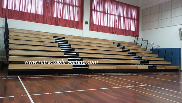 Крытые деревянные расположенные ярусами Retractable посадочные места Bleacher для средней школы
