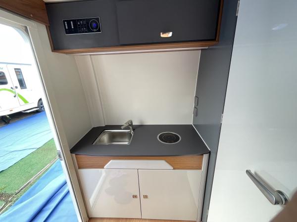 Luxury Rv Off Road Camper Motorhome Battery Powered Trailer Complete Living Equipment