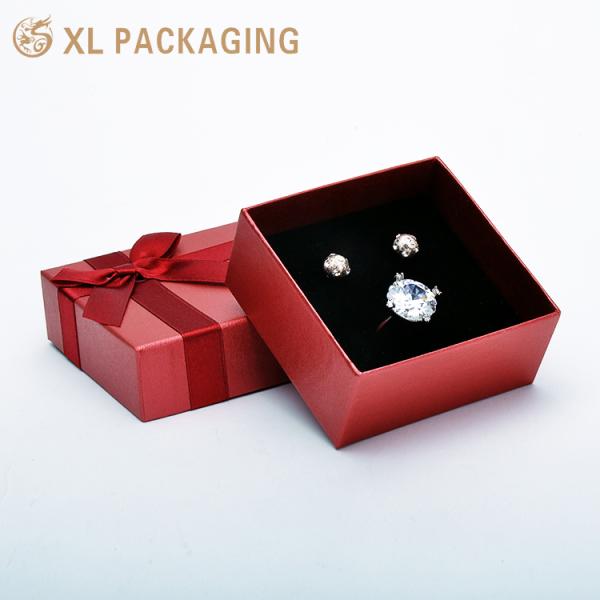 XL Packaging Custom Jewelry Box Manufacturer Premium Paper Packaging For Elegant Brand Presentation
