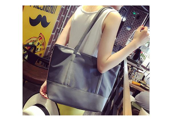 Fashionable Canvas Tote Bags Custom Made Wear Resistant With Zippered Pocket