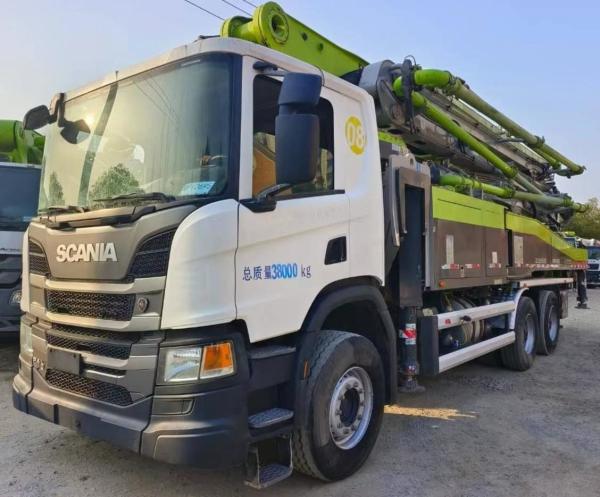 2020 Zoomlion camion de pompe à béton 52 mètres monté Scania châssis à vendre