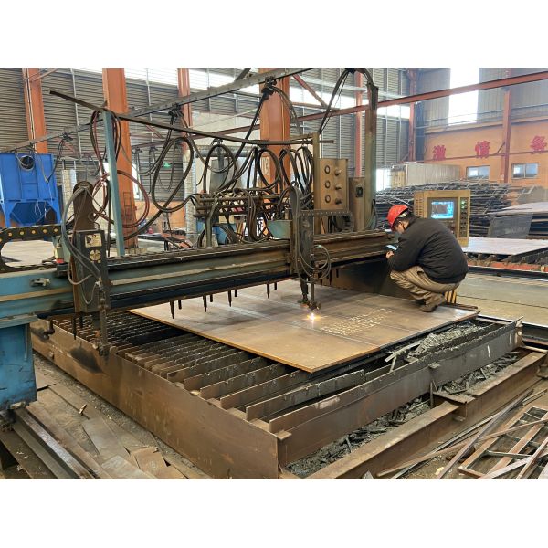 Eco-Friendly Sustainable Prefabricated Warehouse Shed Hot-Rolled Steel Forming for Eco-Friendly Construction