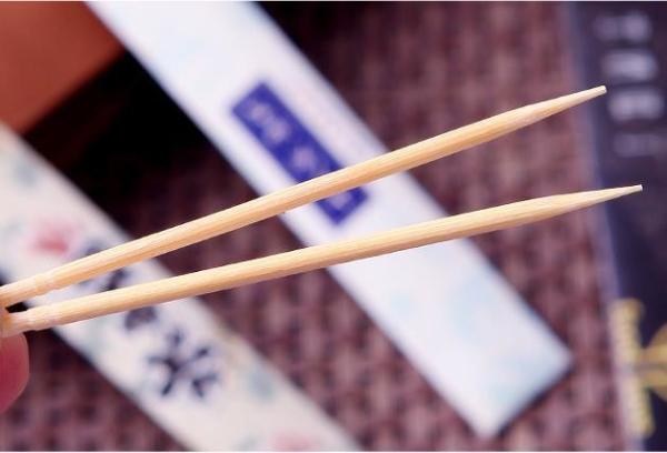 Natural Bamboo Toothpick with Personalized Logo and Paper Package Size 8.5cm*1.6cm